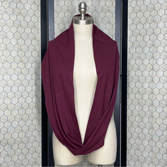 Bruner Infinity Scarf - Picture 2 of 8